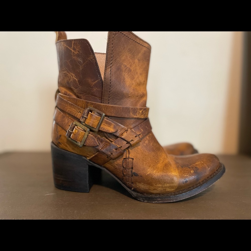 FREEBIRD by Steven Distressed Brown Leather Boots! - Picture 4 of 9